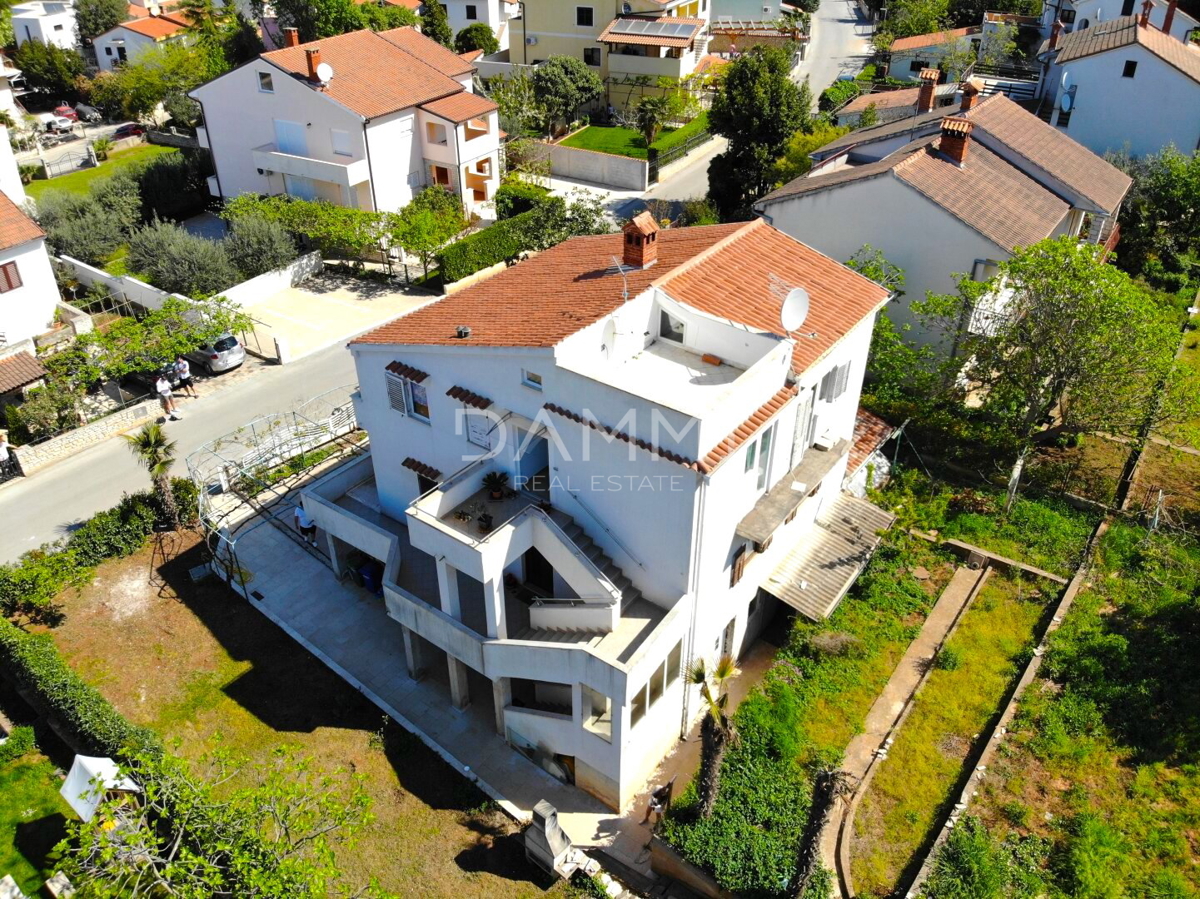 PULA, PJEŠČANA UVALA - Casa indipendente a 300m dal mare