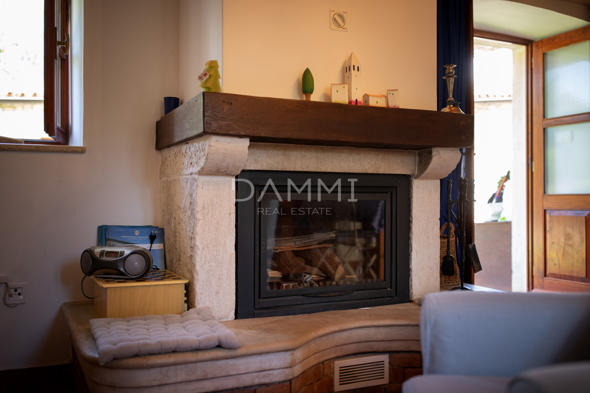 ISTRA, KANFANAR - Tradizionale casa istriana con piscina