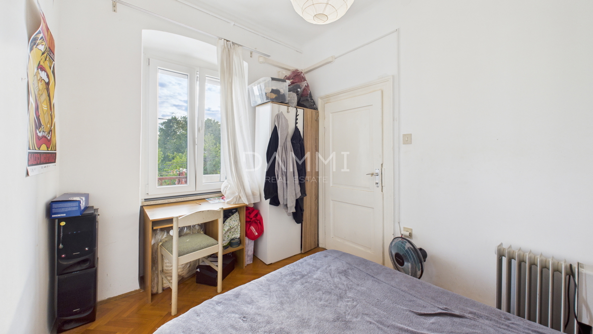 Pula, centro - appartamento con balcone