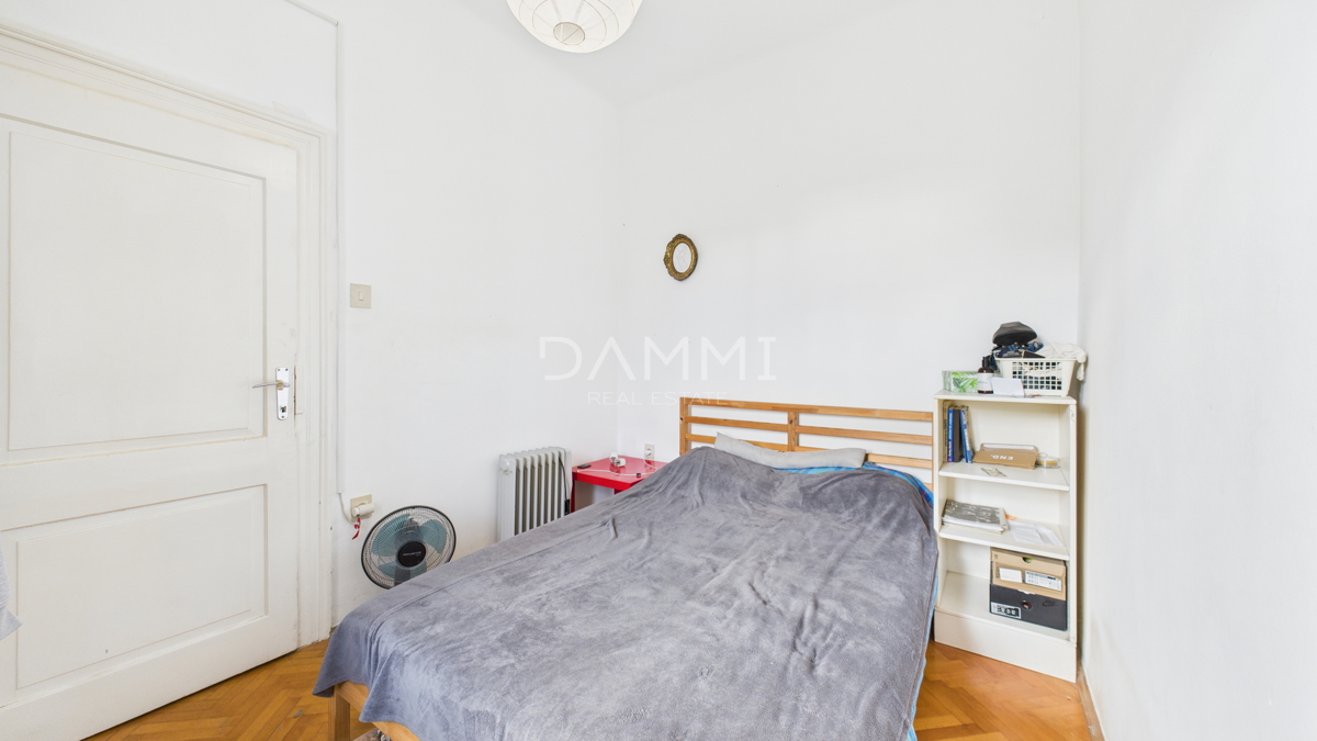 Pula, centro - appartamento con balcone