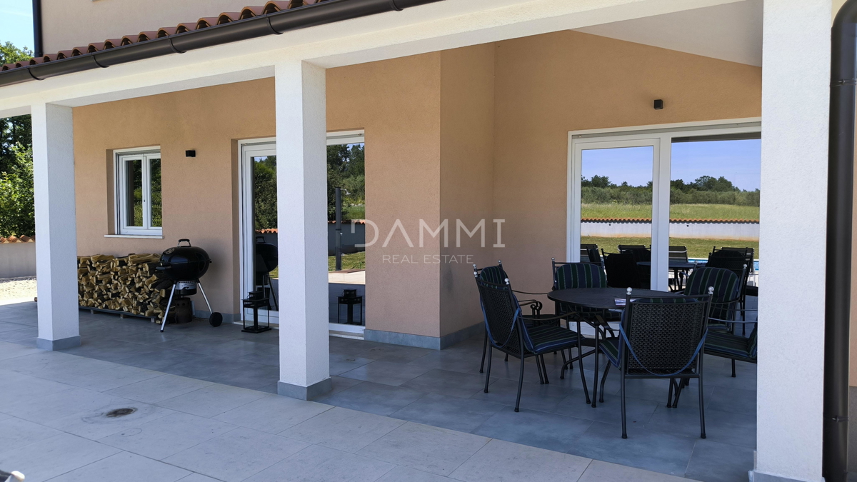 Istria. Vodnjan - villa con piscina, splendido giardino