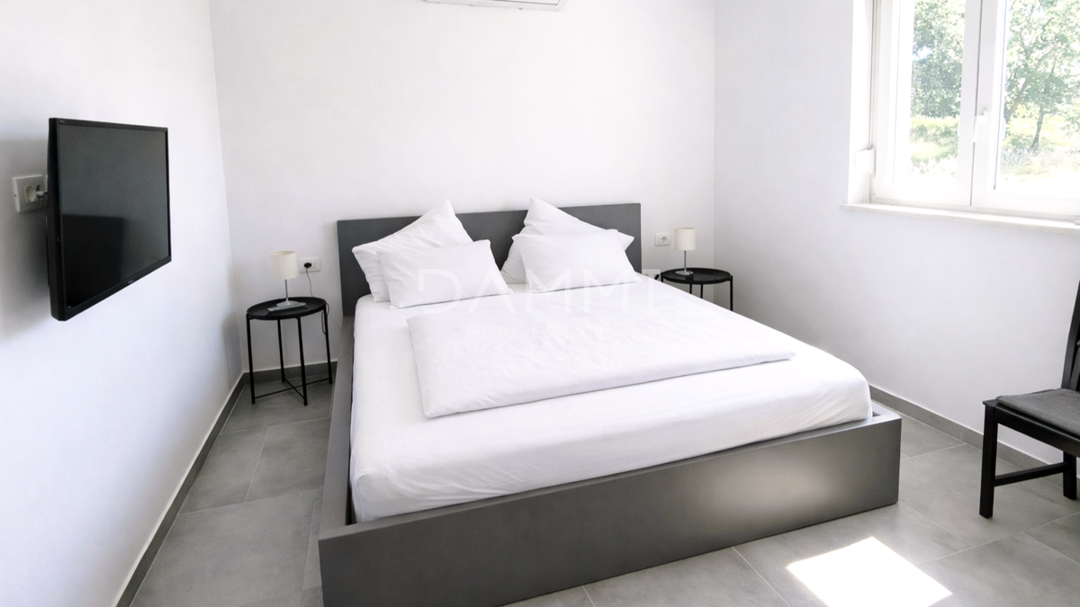 Istria. Vodnjan - villa con piscina, splendido giardino