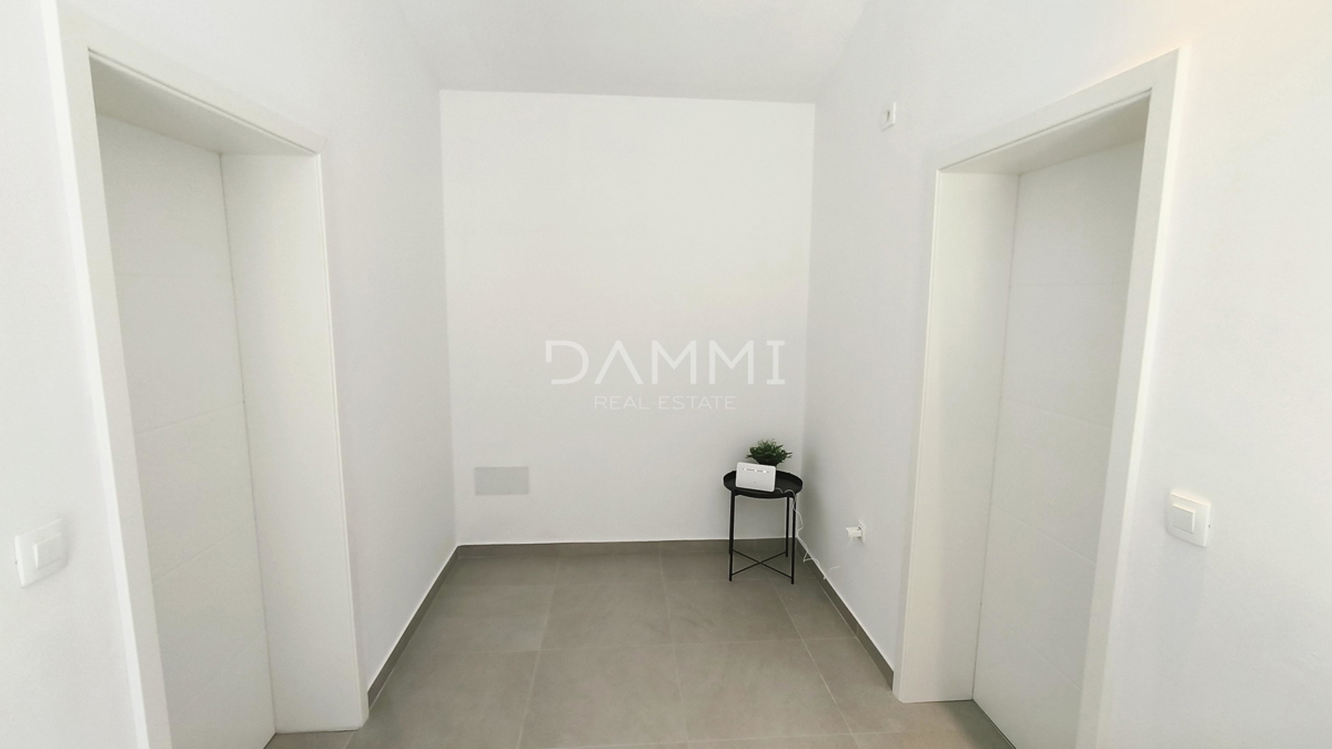 Istria. Vodnjan - villa con piscina, splendido giardino