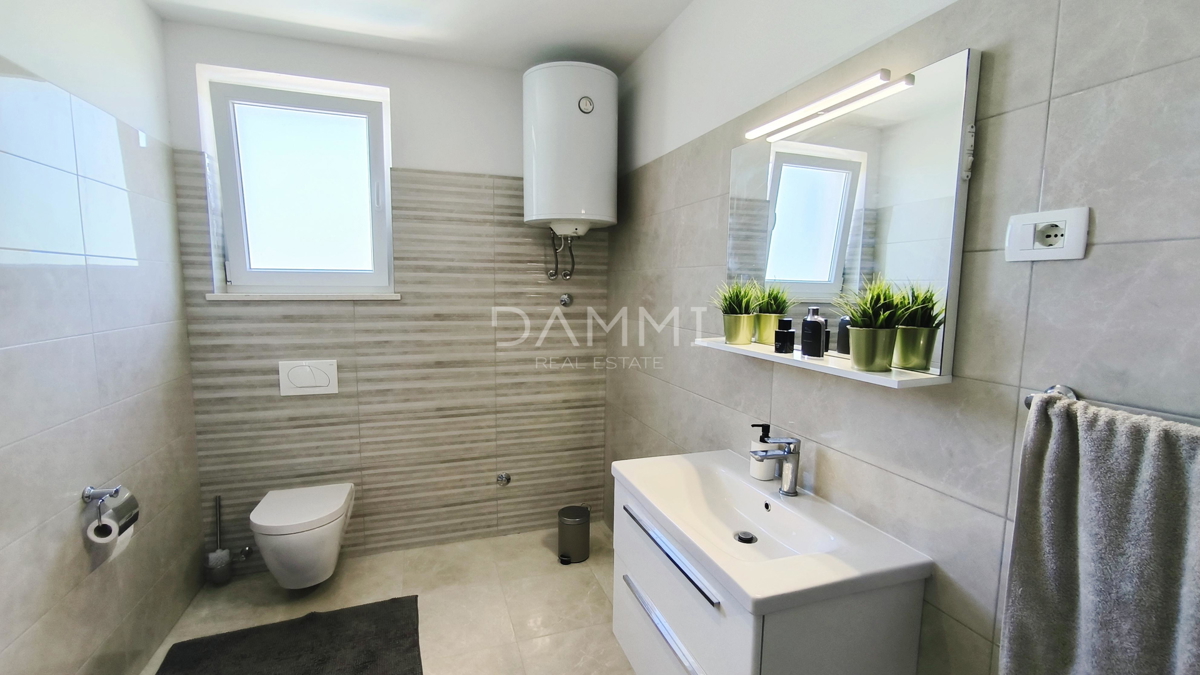 Istria. Vodnjan - villa con piscina, splendido giardino