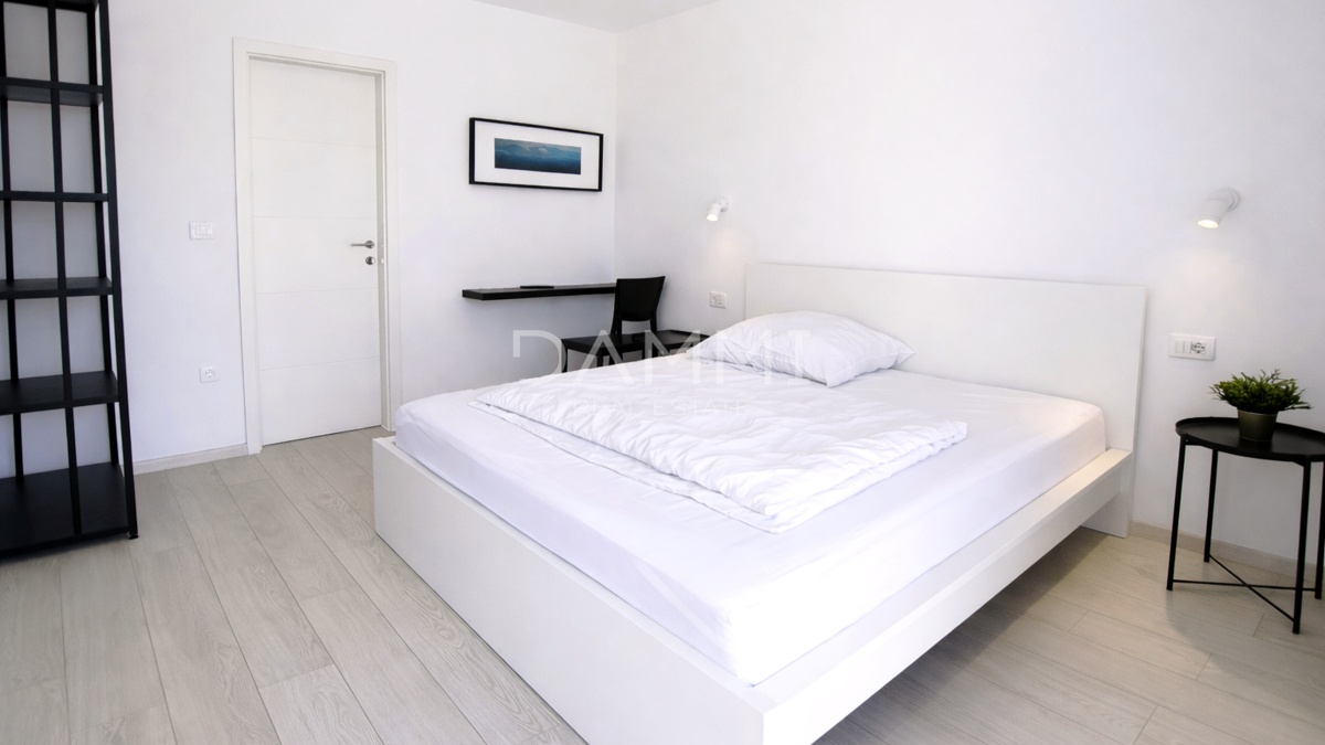 Istria. Vodnjan - villa con piscina, splendido giardino