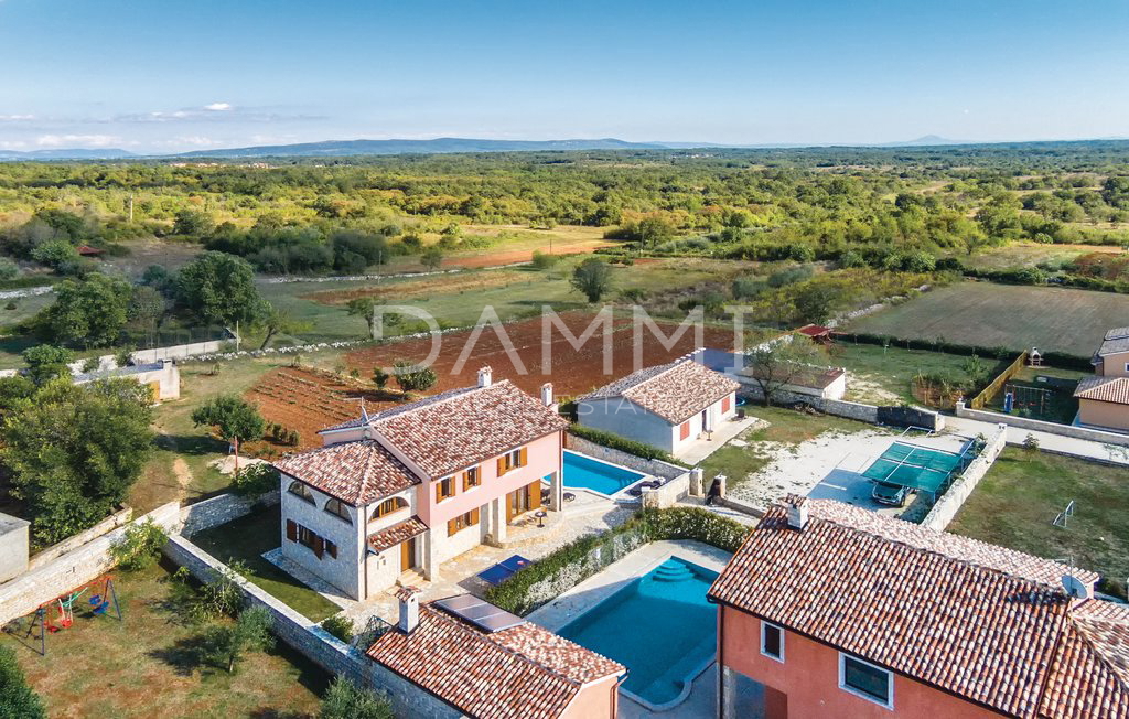 ISTRIA, BARBAN - Incantevole casa con piscina e cucina estiva