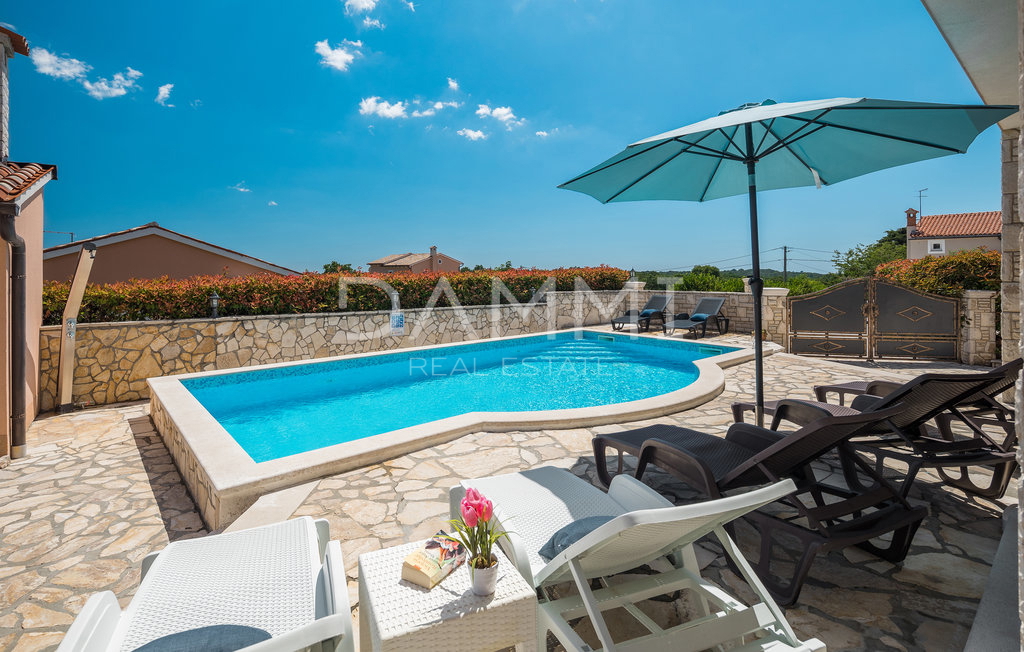 ISTRIA, BARBAN - Incantevole casa con piscina e cucina estiva