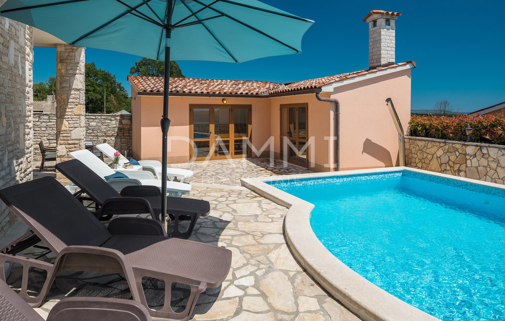 ISTRIA, BARBAN - Incantevole casa con piscina e cucina estiva