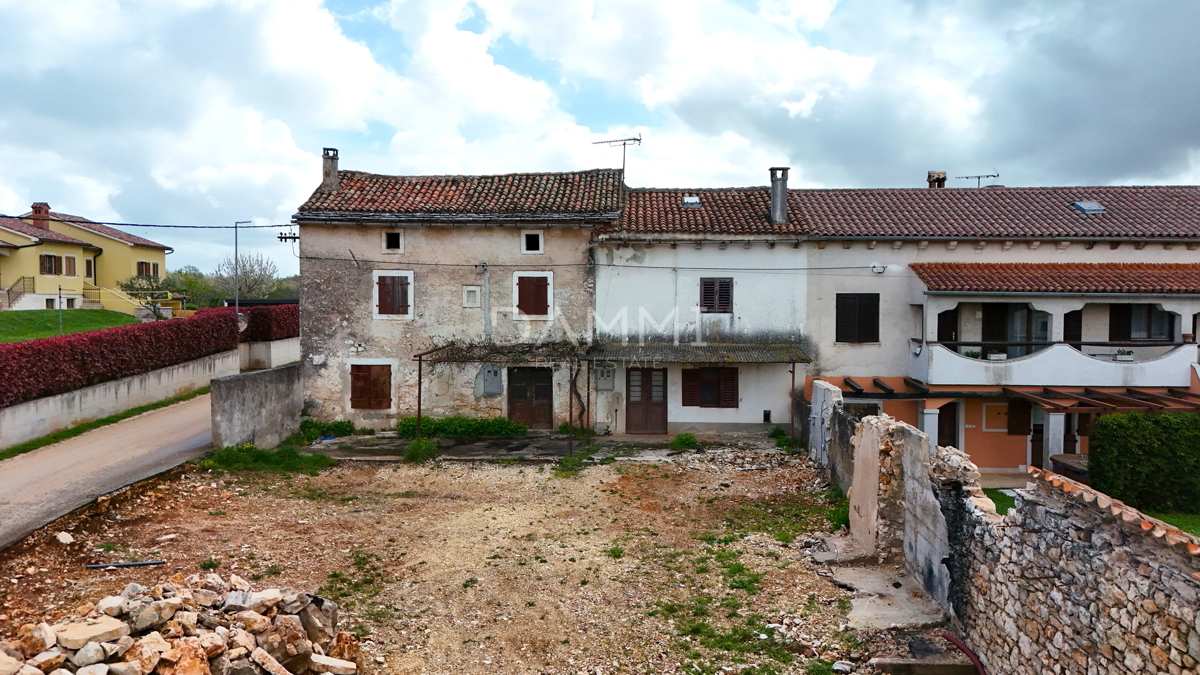 ISTRA, ŽMINJ - Casa in pietra con cortile di 500 m2