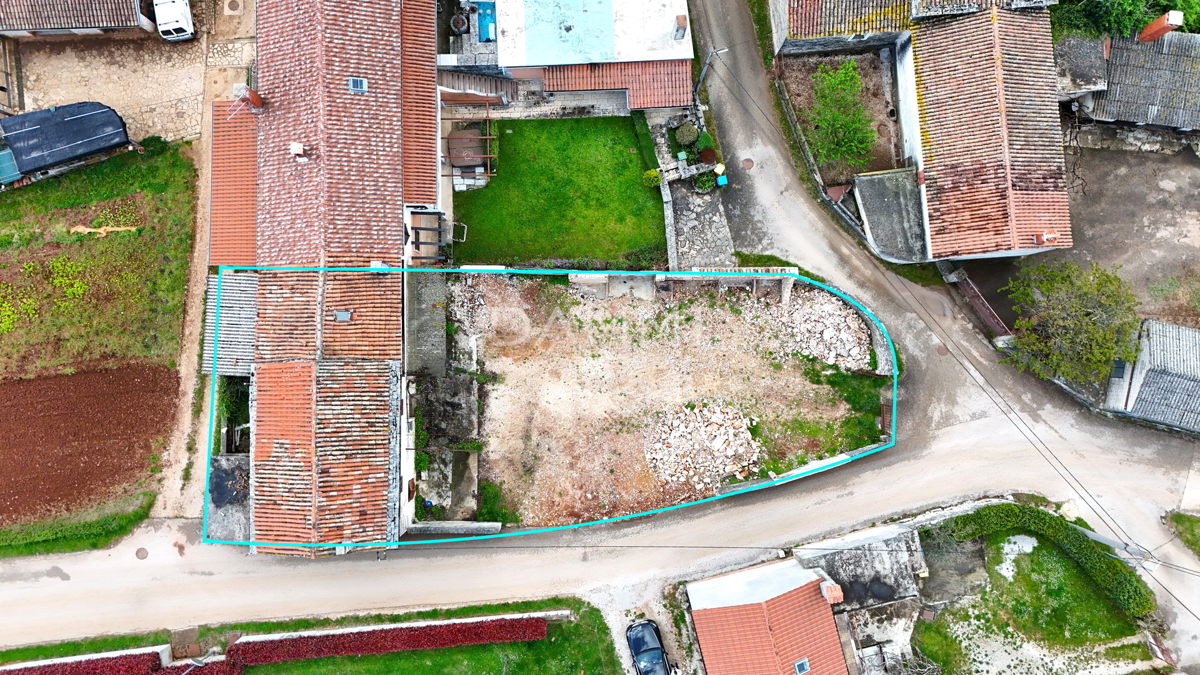 ISTRA, ŽMINJ - Casa in pietra con cortile di 500 m2