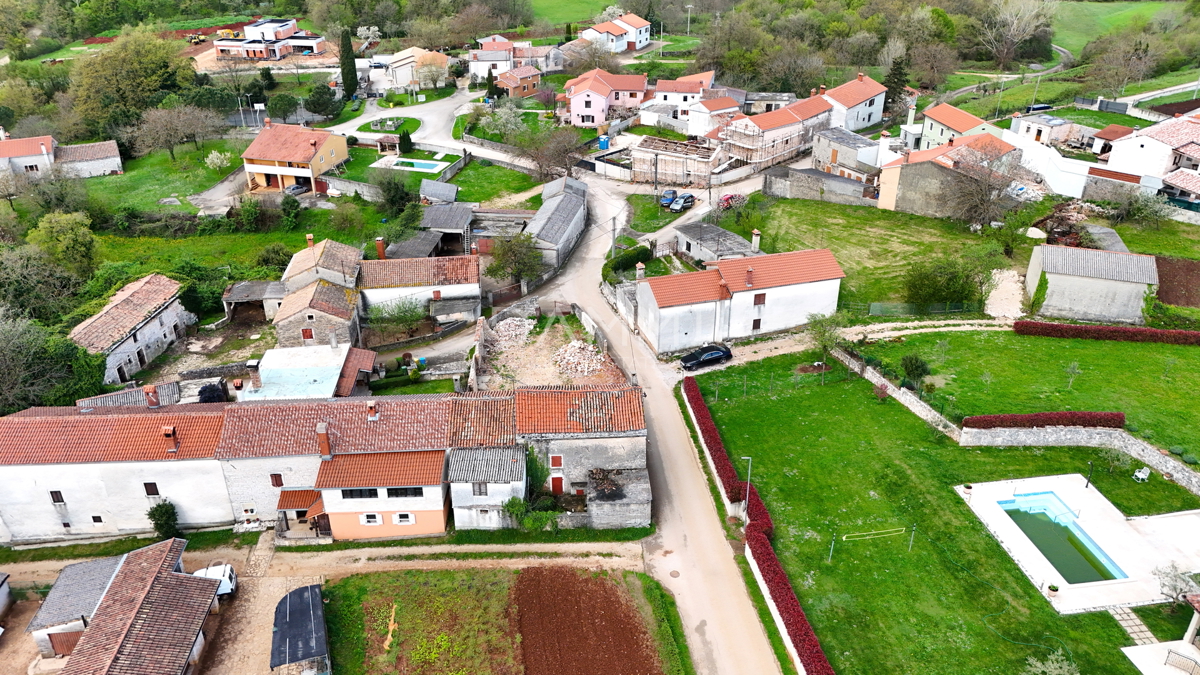 ISTRA, ŽMINJ - Casa in pietra con cortile di 500 m2