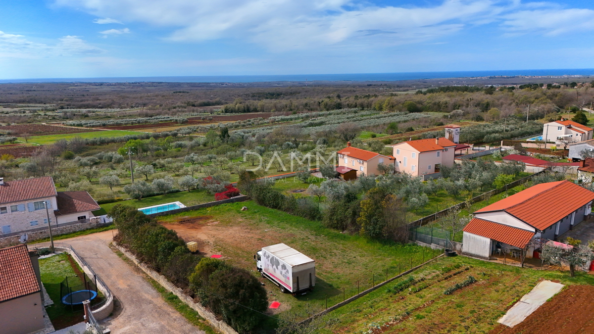 ISTRA, VIŠNJAN - TERRENO EDIFICABILE CON VISTA MARE