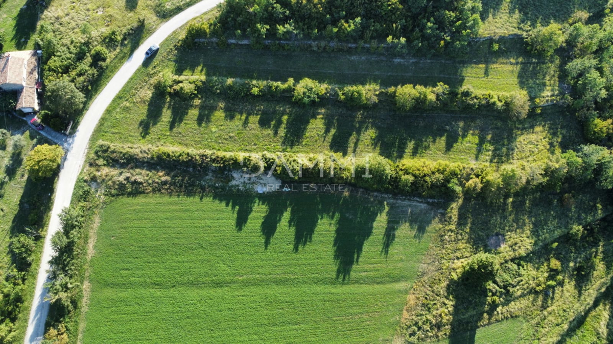 ISTRIA, OPRTALJ - Terreno edificabile con concessione edilizia e bella vista