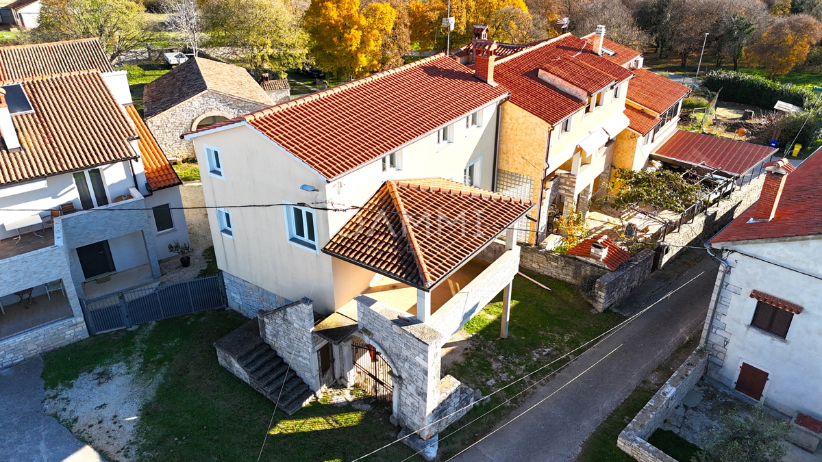 ISTRA, KANFANAR - Casa in alto grezzo in ottima posizione