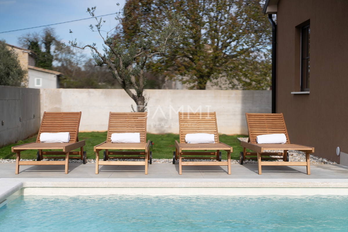 ISTRIA, ŽMINJ - Graziosa casa a un piano con piscina