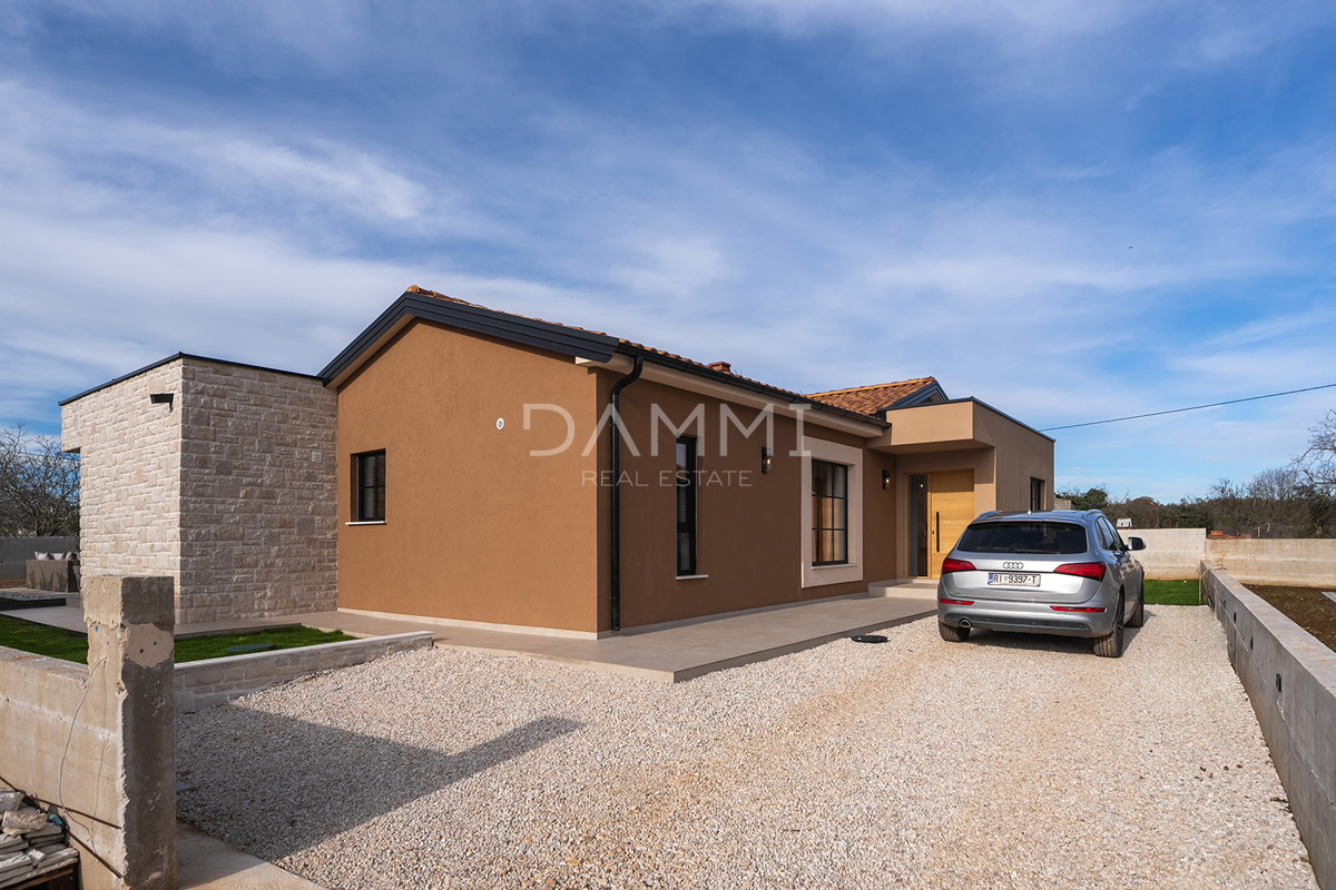 ISTRIA, ŽMINJ - Graziosa casa a un piano con piscina