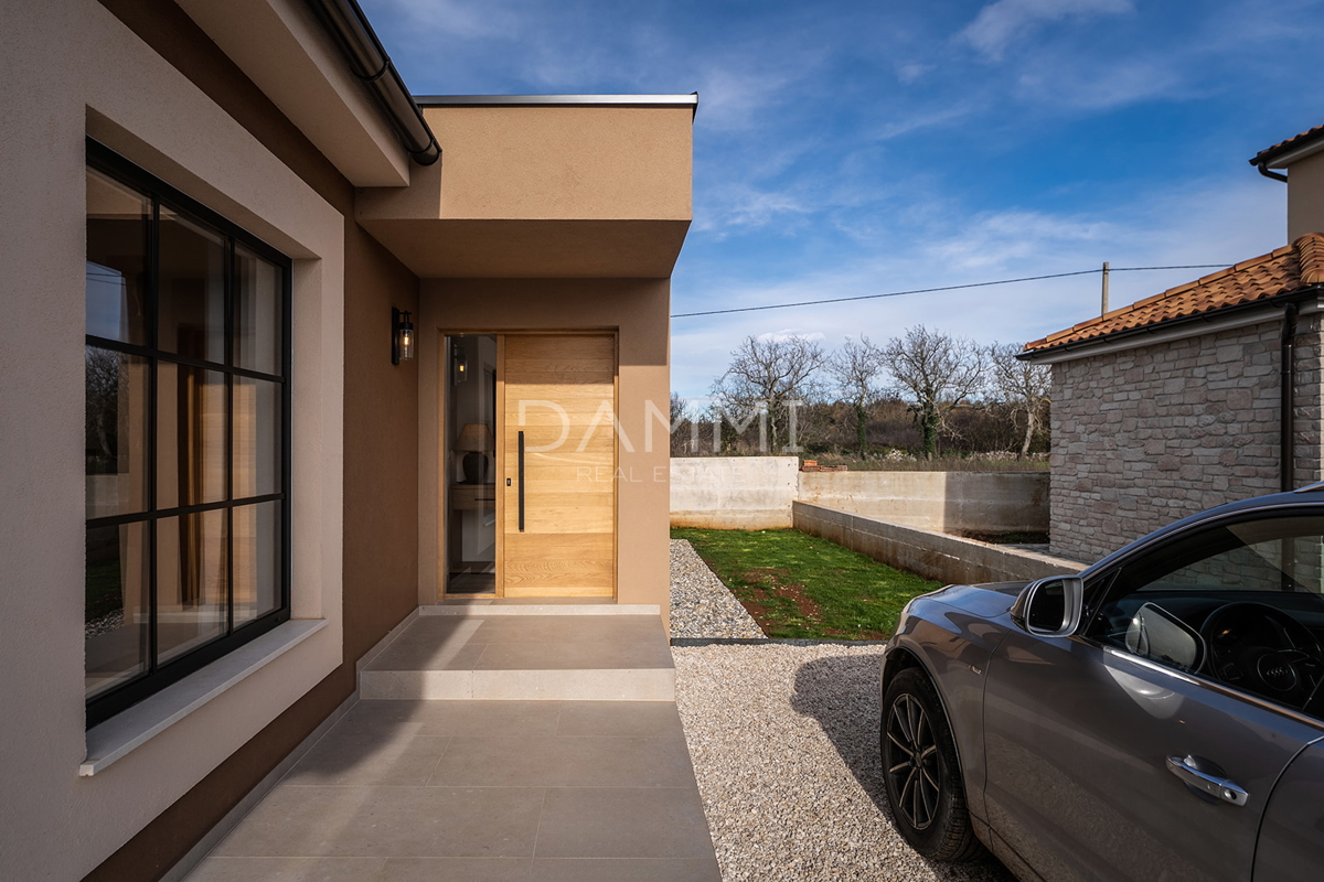 ISTRIA, ŽMINJ - Graziosa casa a un piano con piscina