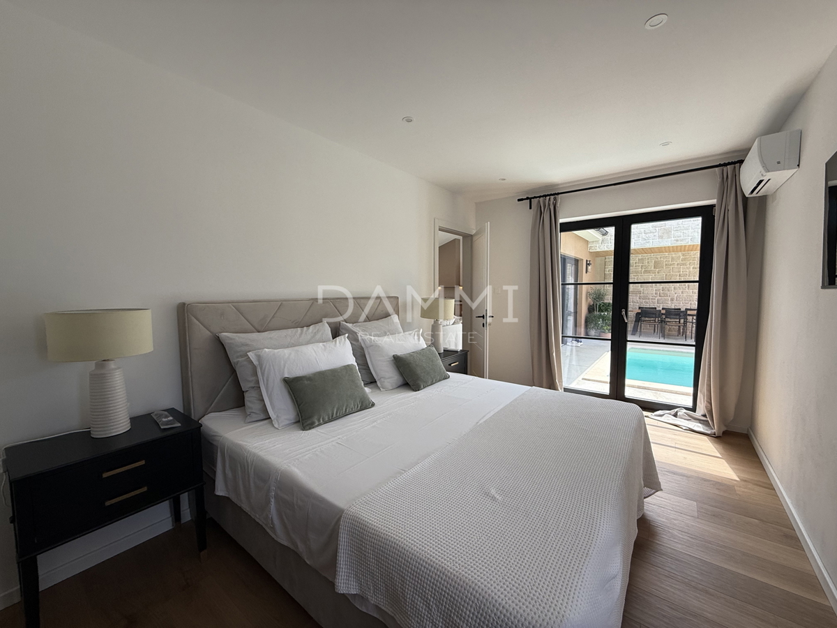 ISTRIA, ŽMINJ - Graziosa casa a un piano con piscina