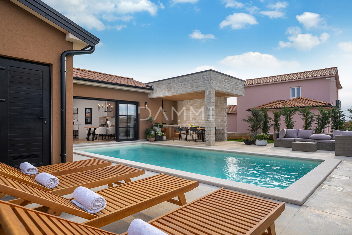 ISTRIA, ŽMINJ - Graziosa casa a un piano con piscina