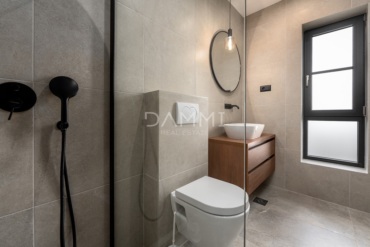 ISTRIA, ŽMINJ - Graziosa casa a un piano con piscina