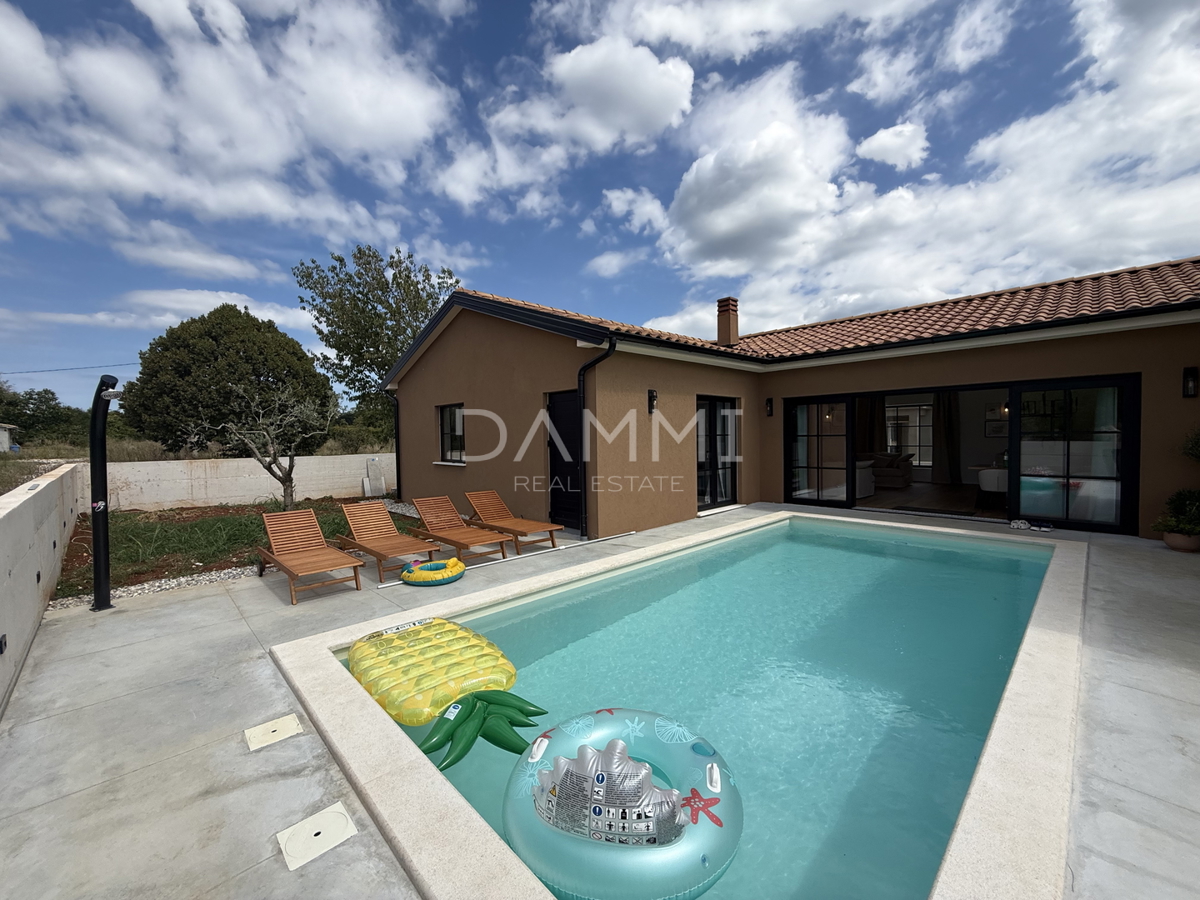 ISTRIA, ŽMINJ - Graziosa casa a un piano con piscina