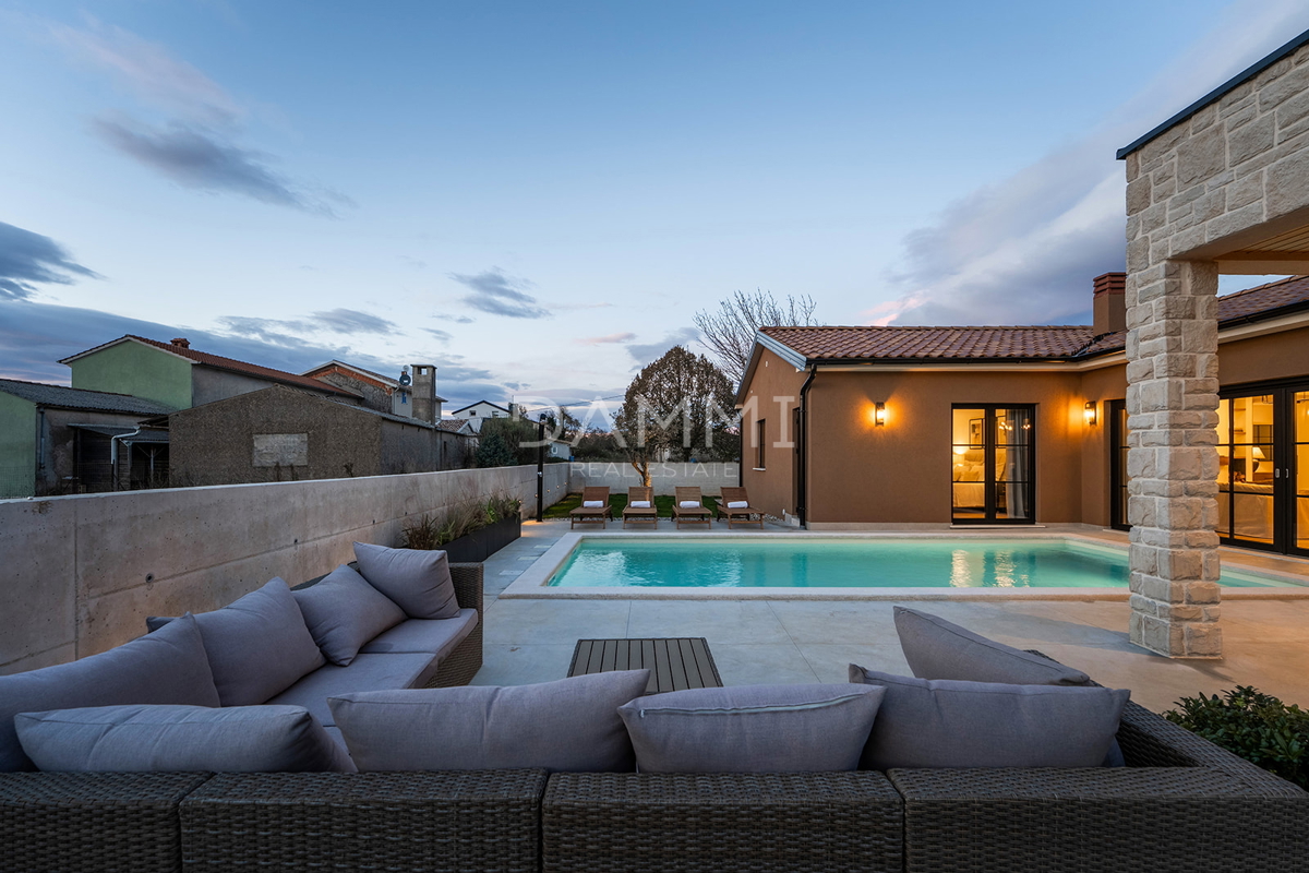 ISTRIA, ŽMINJ - Graziosa casa a un piano con piscina