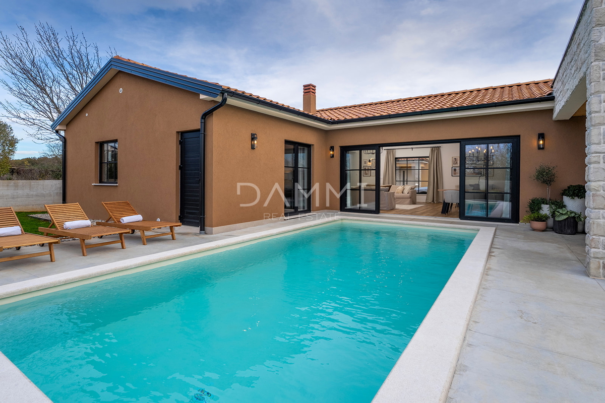 ISTRIA, ŽMINJ - Graziosa casa a un piano con piscina