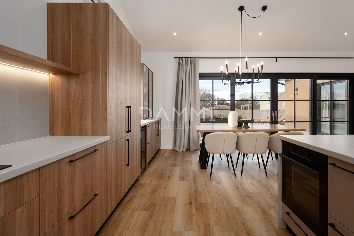 ISTRIA, ŽMINJ - Graziosa casa a un piano con piscina