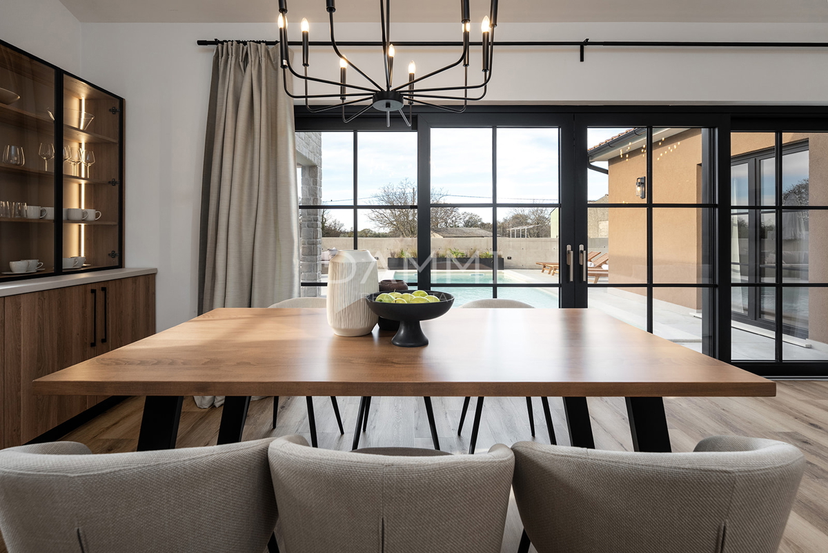 ISTRIA, ŽMINJ - Graziosa casa a un piano con piscina