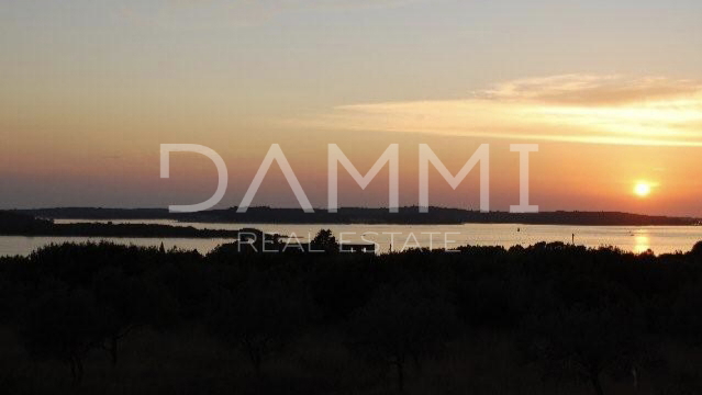 Istra, Štinjan - terreno edificabile attraente, vista mare