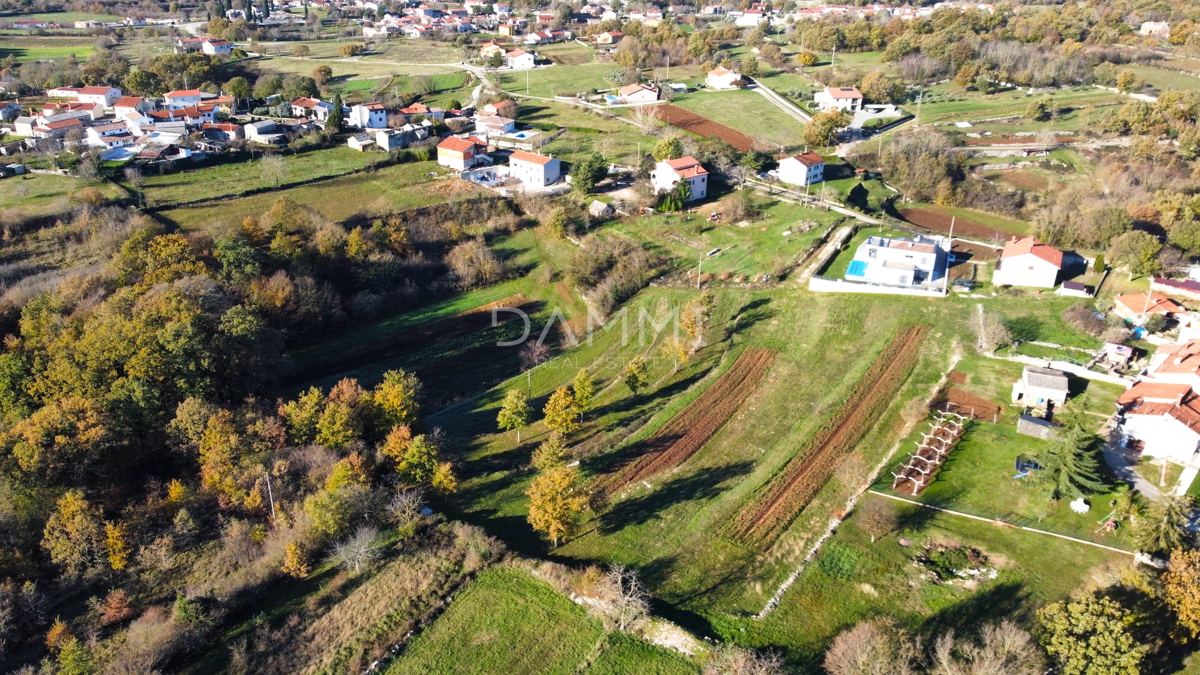 ISTRIA CENTRALE - Complesso di terreni edificabili e agricoli