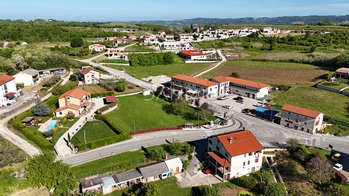 ISTRIA, VIŽINADA - Terreno edificabile di alta qualità in pieno centro ESCLUSIVO!