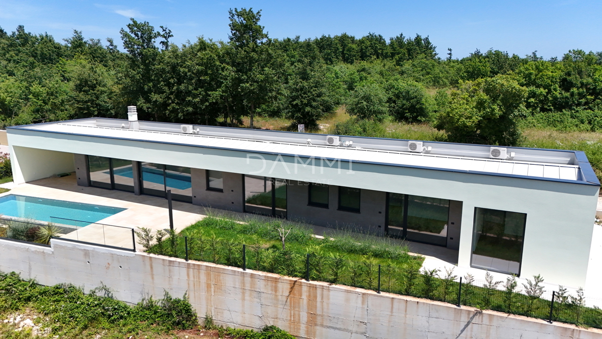 ISTRA, SVETVINČENAT - Villa moderna con piscina e dotazioni di alta qualità nel cuore dell&apos;Istria