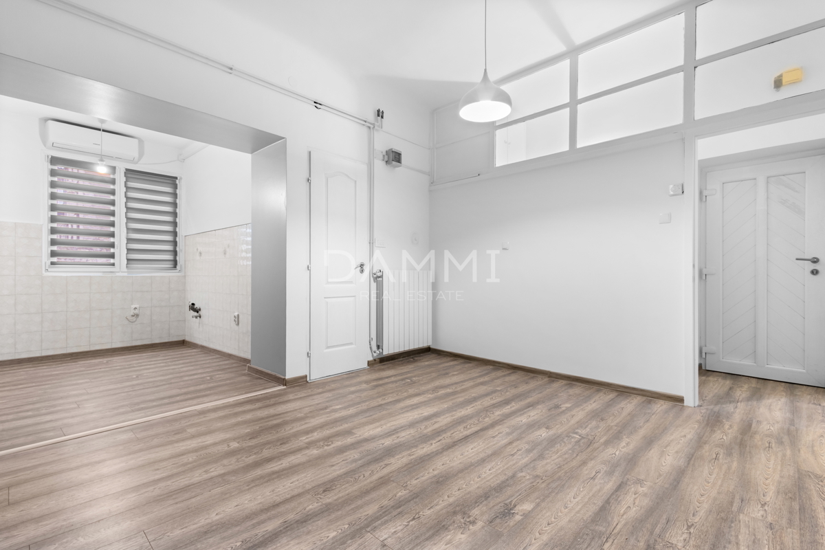 Istria, Pola, appartamento in centro, 2 camere da letto, documentazione adeguata