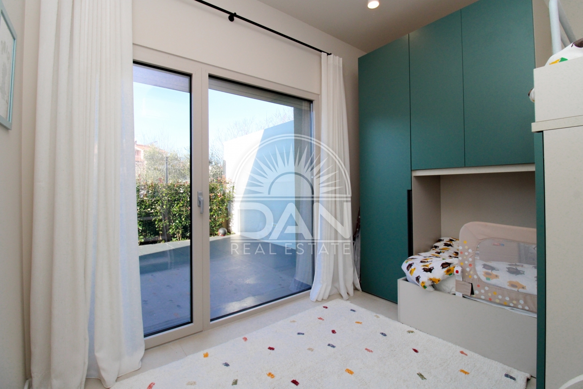 Funtana – Esclusiva! Casa moderna vicino al mare, immersa nella natura