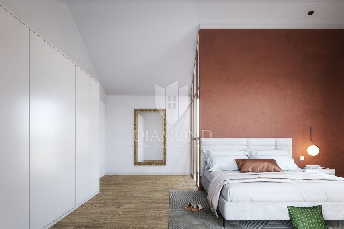 Parenzo, dintorni, terreno con progetto a 100 m dal mare!