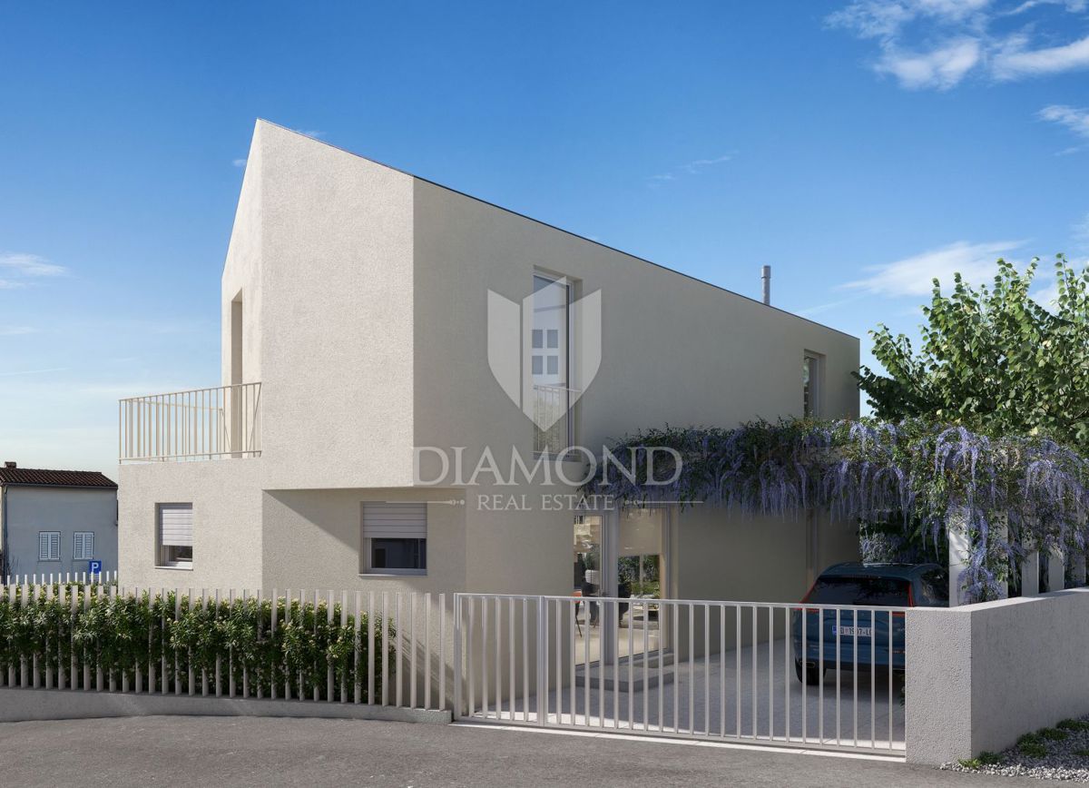 Parenzo, dintorni, terreno con progetto a 100 m dal mare!