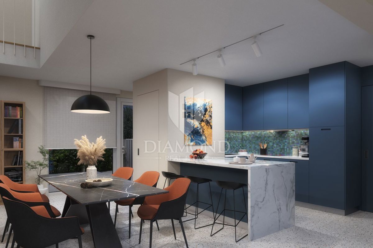 Parenzo, dintorni, terreno con progetto a 100 m dal mare!