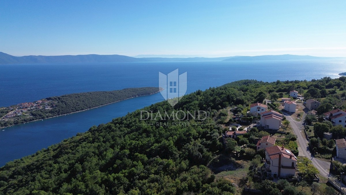 Albona, dintorni, terreno edificabile con vista mare