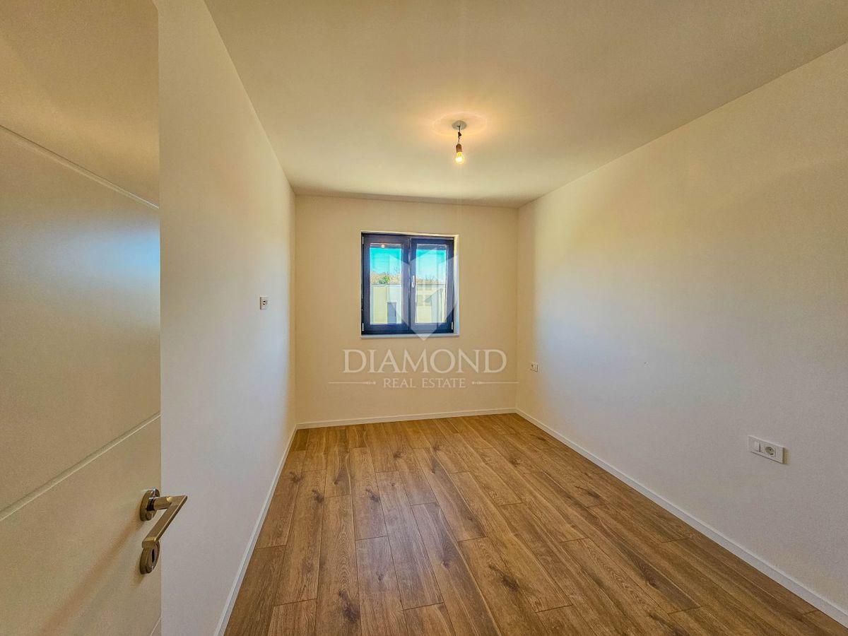 Umago, dintorni, nuova costruzione! Bellissimo appartamento con vista sul mare!