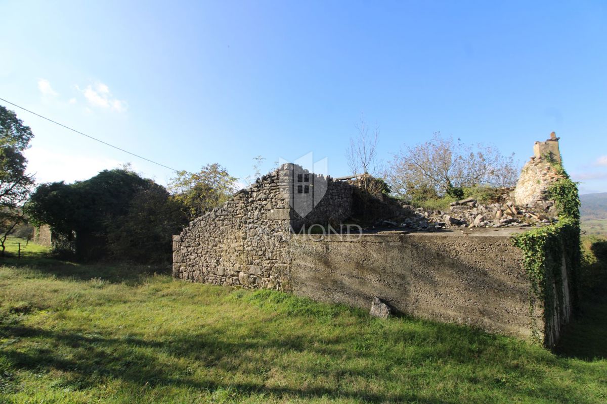 Casa Boljun, Lupoglav, 327m2