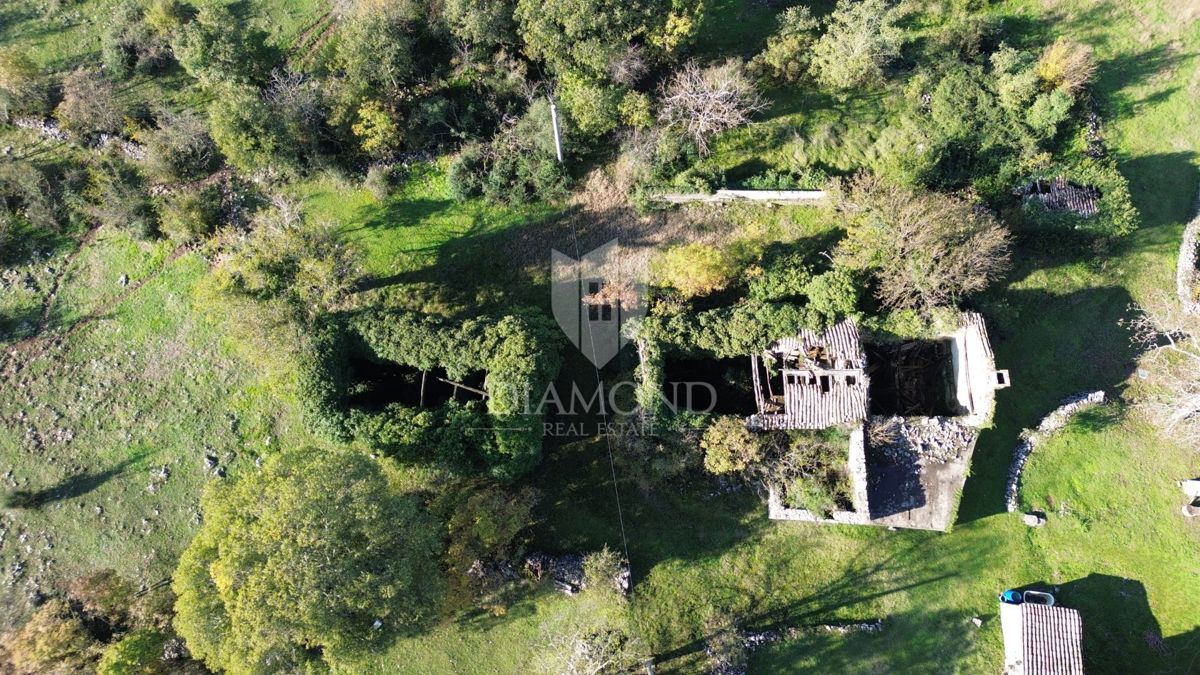 Casa Boljun, Lupoglav, 327m2