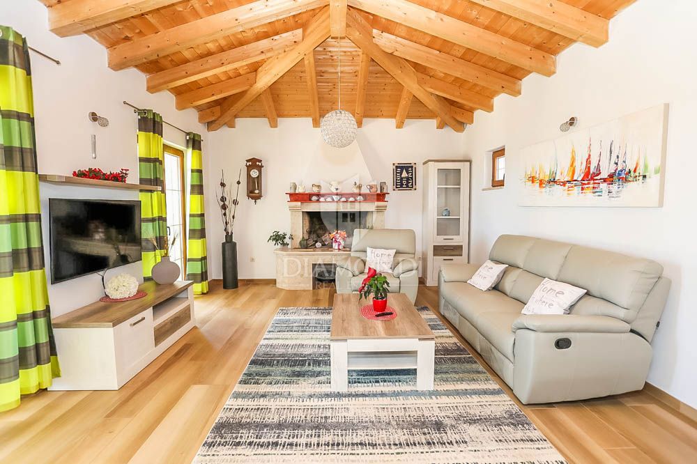 Villa fantastica e vista sul mare unica, Medolino!