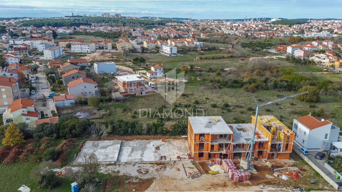 Fantastico appartamento in un nuovo edificio vicino a Pola!