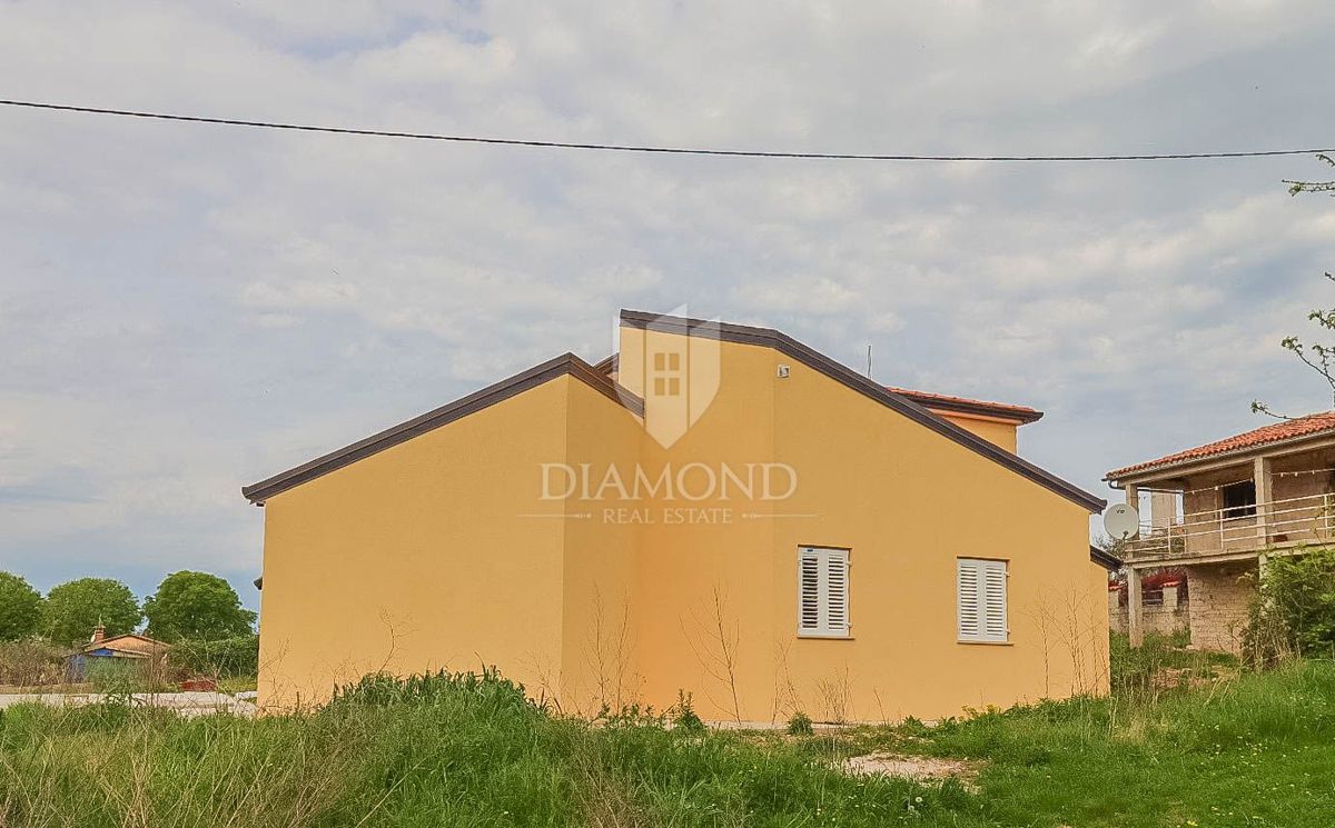 Castel! Casa indipendente con piscina e ampio giardino in costruzione!