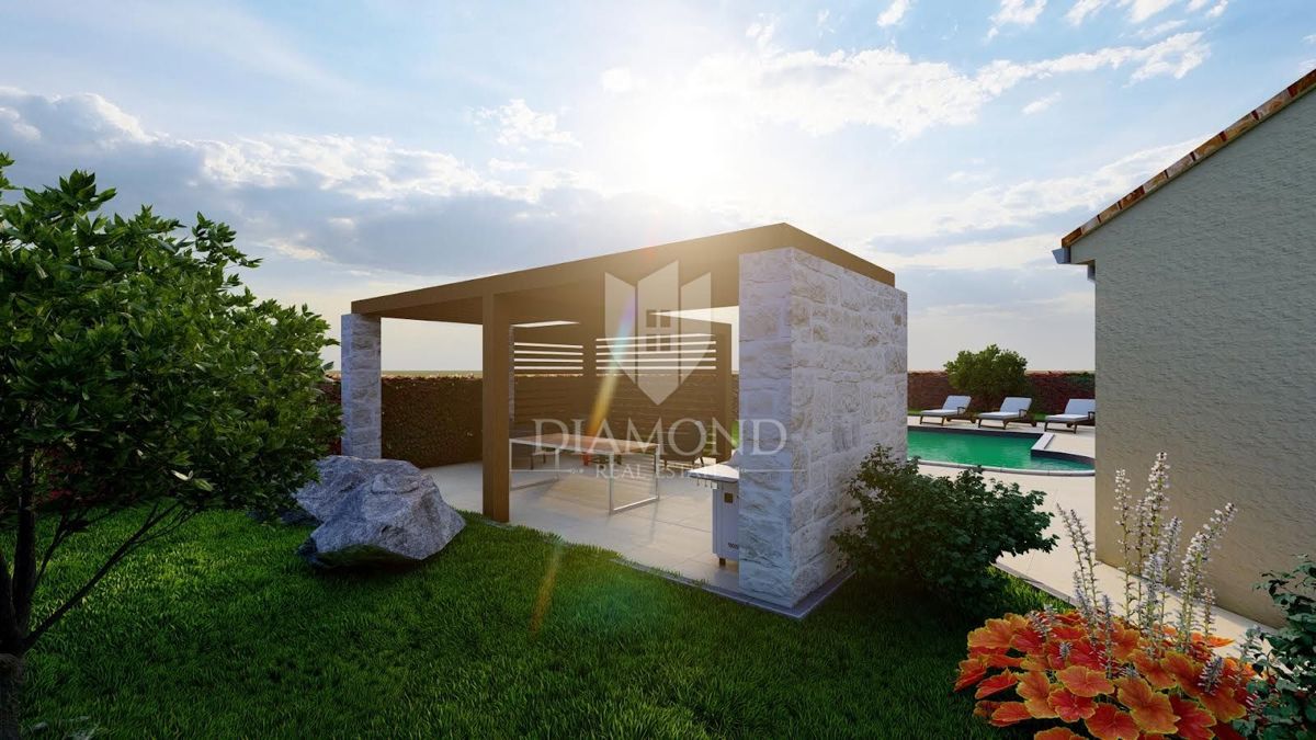 Castel! Casa indipendente con piscina e ampio giardino in costruzione!