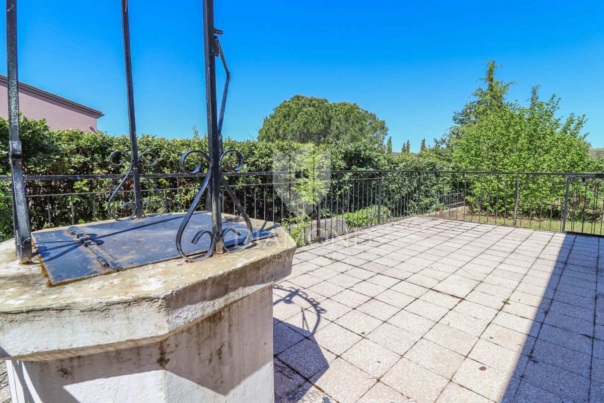 Rovigno, dintorni, bella casa con giardino vicino al mare