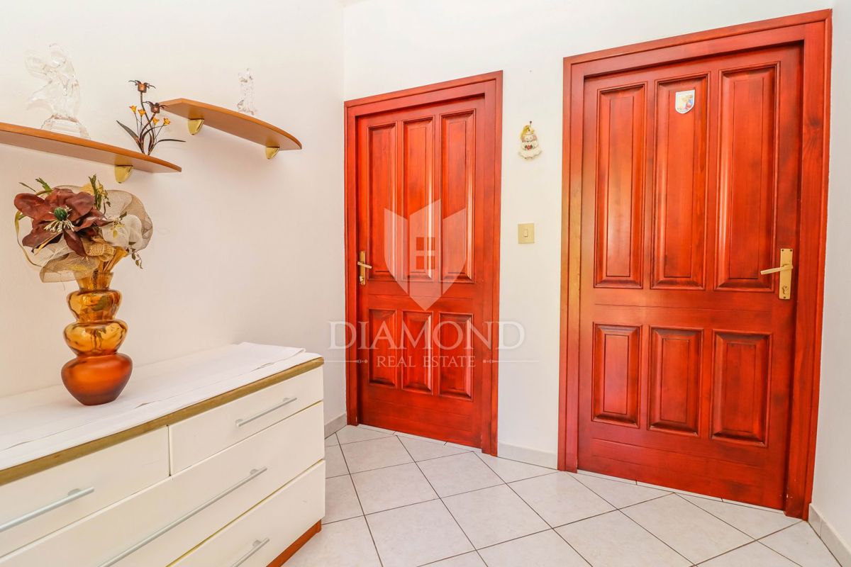 Rovigno, dintorni, bella casa con giardino vicino al mare