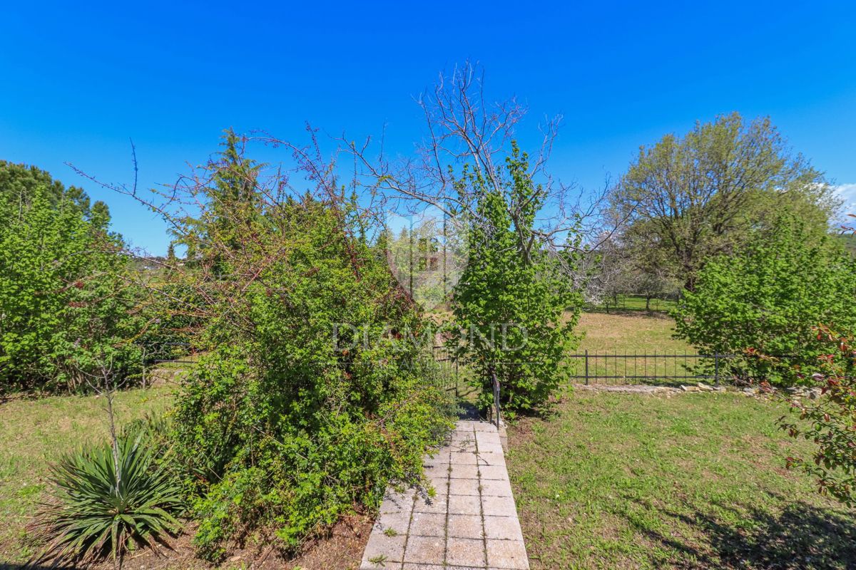 Rovigno, dintorni, bella casa con giardino vicino al mare