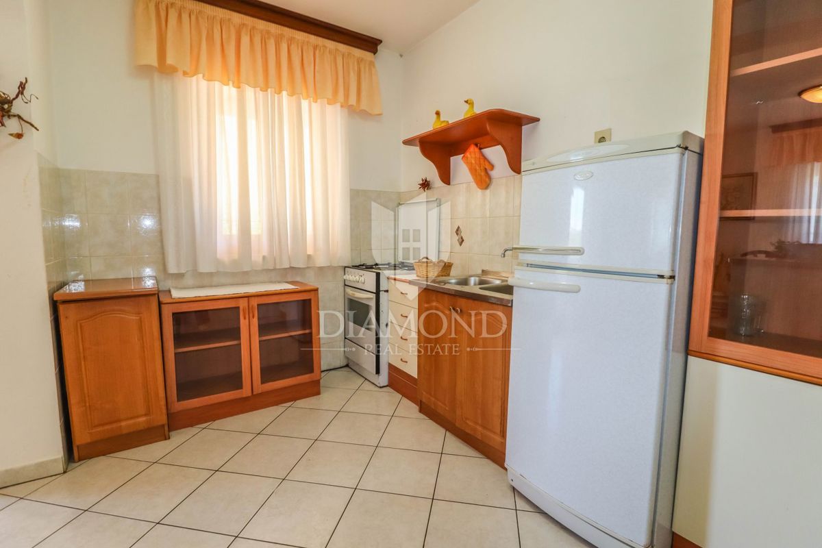 Rovigno, dintorni, bella casa con giardino vicino al mare